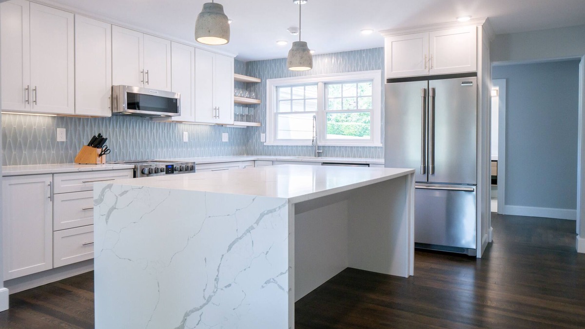 Fifth Ward Apartment | Unreal location! Newport! Stunning! Salve Parents Love this place! December Fun!