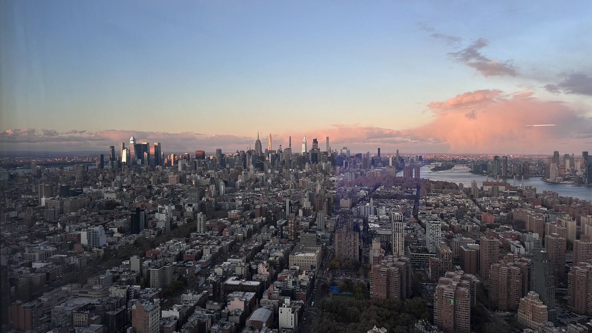 Hiler Condo | Unrivaled High-Rise Apartment Rental in NYC - Almost 80 Floors Up!