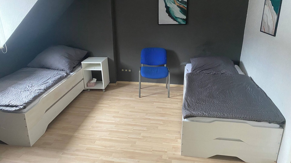 Frankfurt Condo | Unterkunft .3 Schlafzimmer, Esszimmer,küche, Bad. 30 Minuten Nach Frankfurt