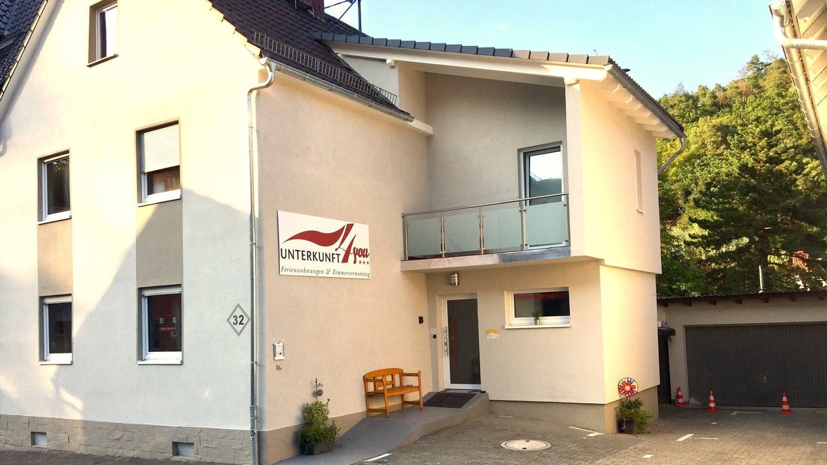 Kransberg House | Unterkunft4You Ferienhaus Am Schloss