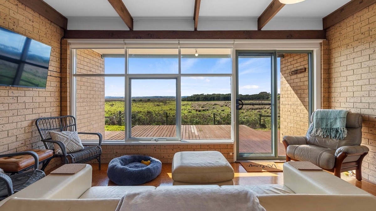 Venus Bay House | Unwind and Get Lost In The View!