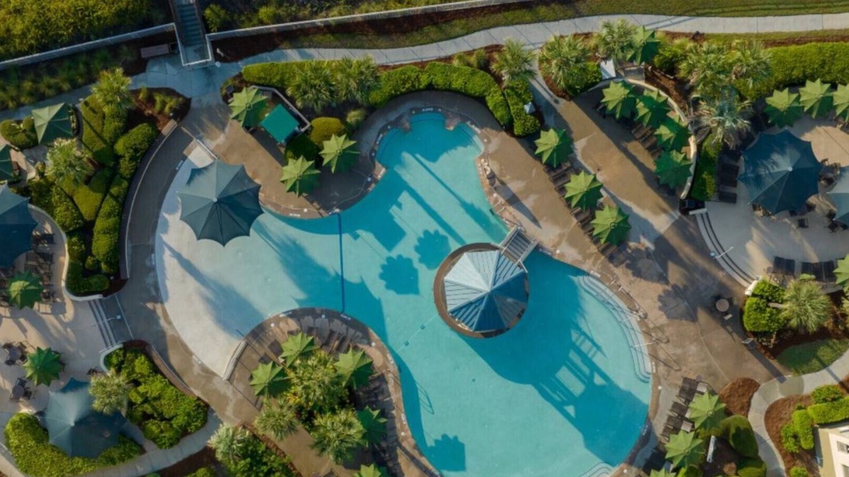 Palmetto Dunes Resort | Unwind and Play at Marriott's Barony Beach Club- 2 Bedroom Courtyard Unit