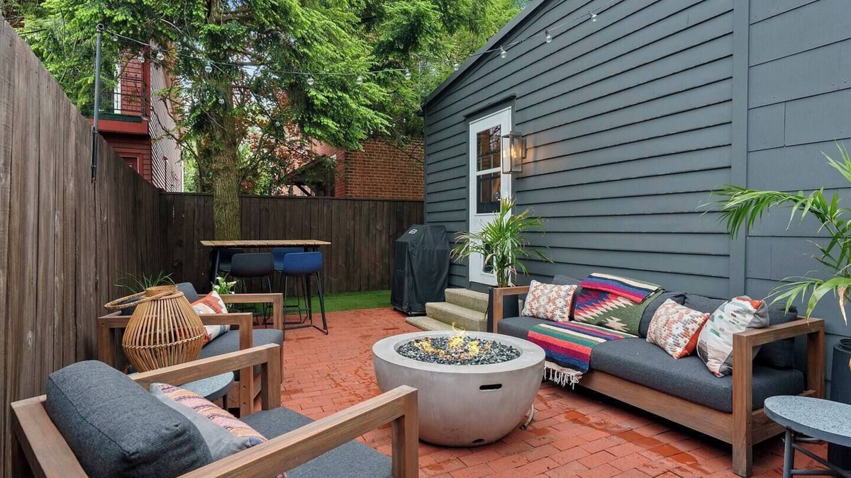 German Village House | Unwind and relax in this picturesque German Village hideaway.