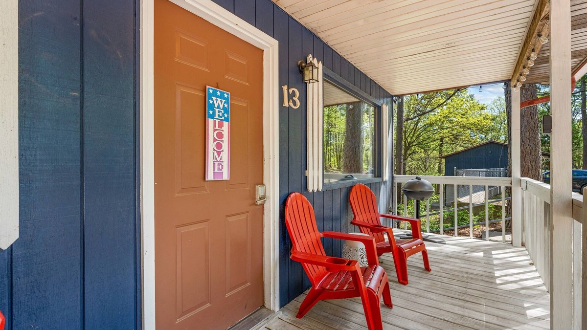 Branson West Condo | Unwind at Nature’s Haven! Resort hot tub now open!