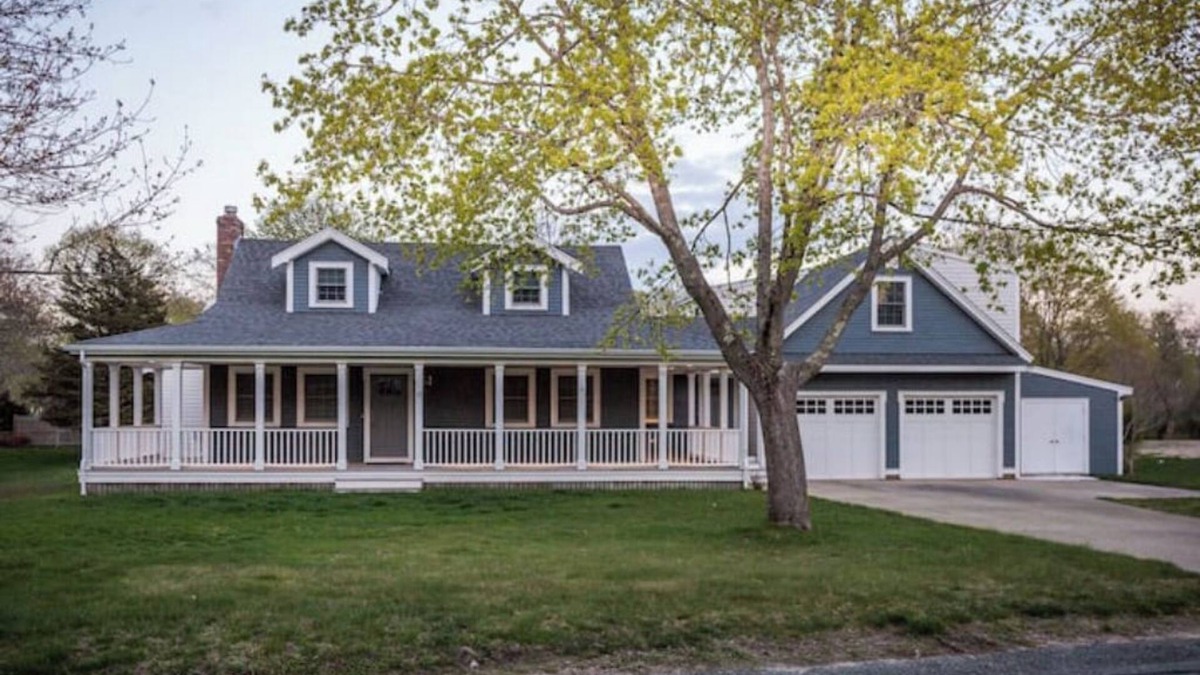 Sagamore Beach House | Unwind at this Upscale Cape Cod Retreat