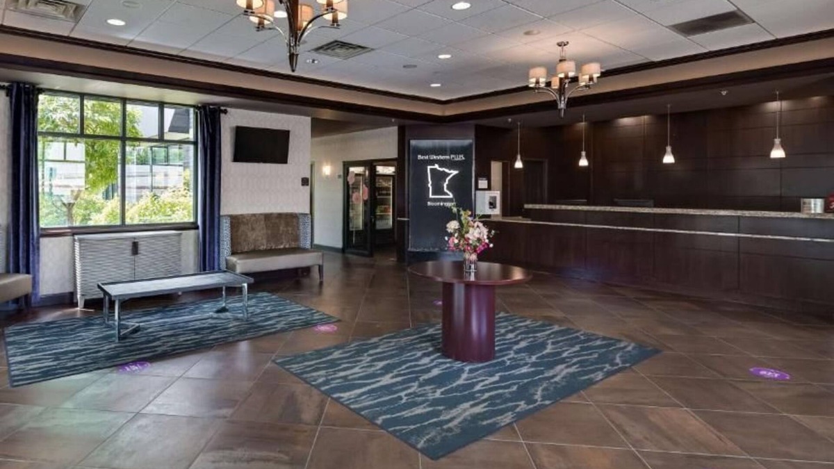 South Loop House | Unwind by the Pool: Water Park | Proximity to Mall of America