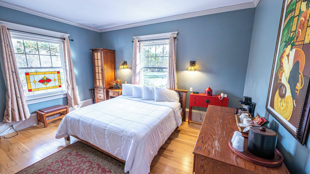 Shawnee On Delaware Hotel | Unwind in a Charming Riverside Getaway Nestled Along the Scenic Delaware River