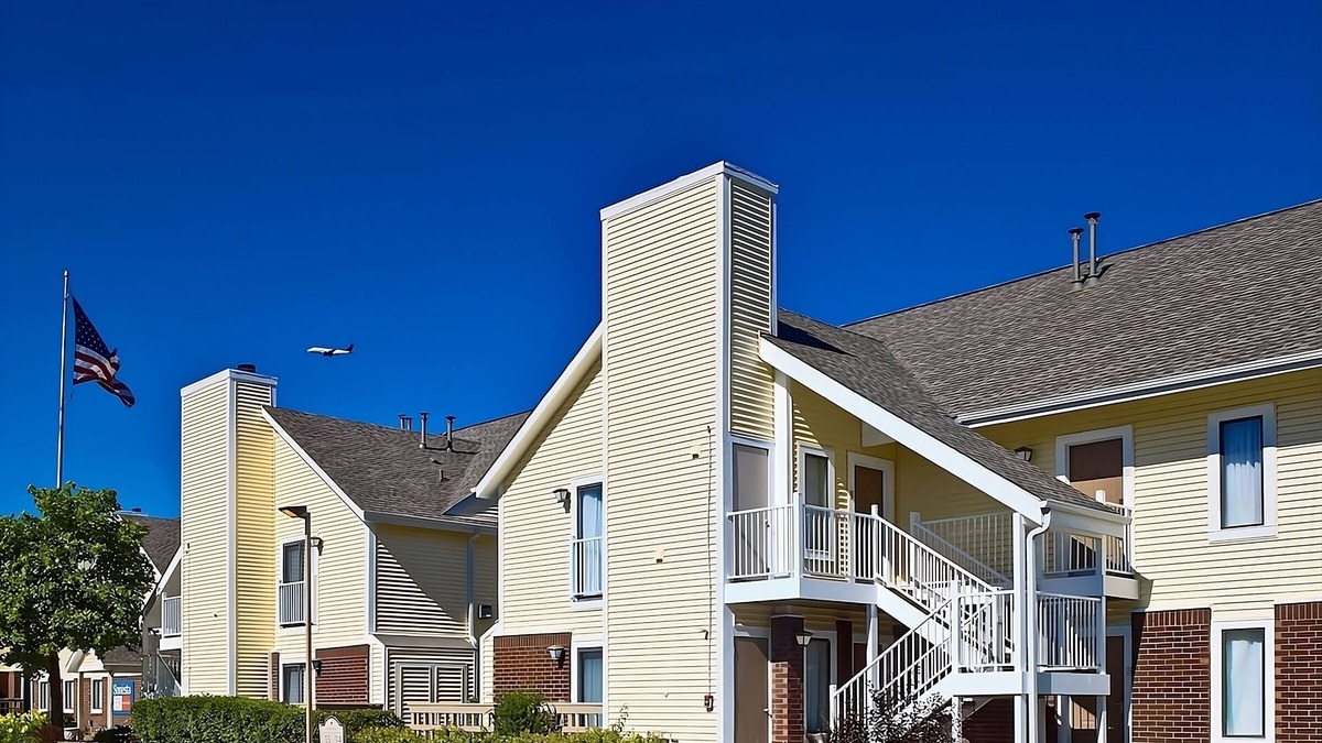 Westlake Hotel | Unwind in a Pet-friendly Property with Free Parking and Outdoor Pool!
