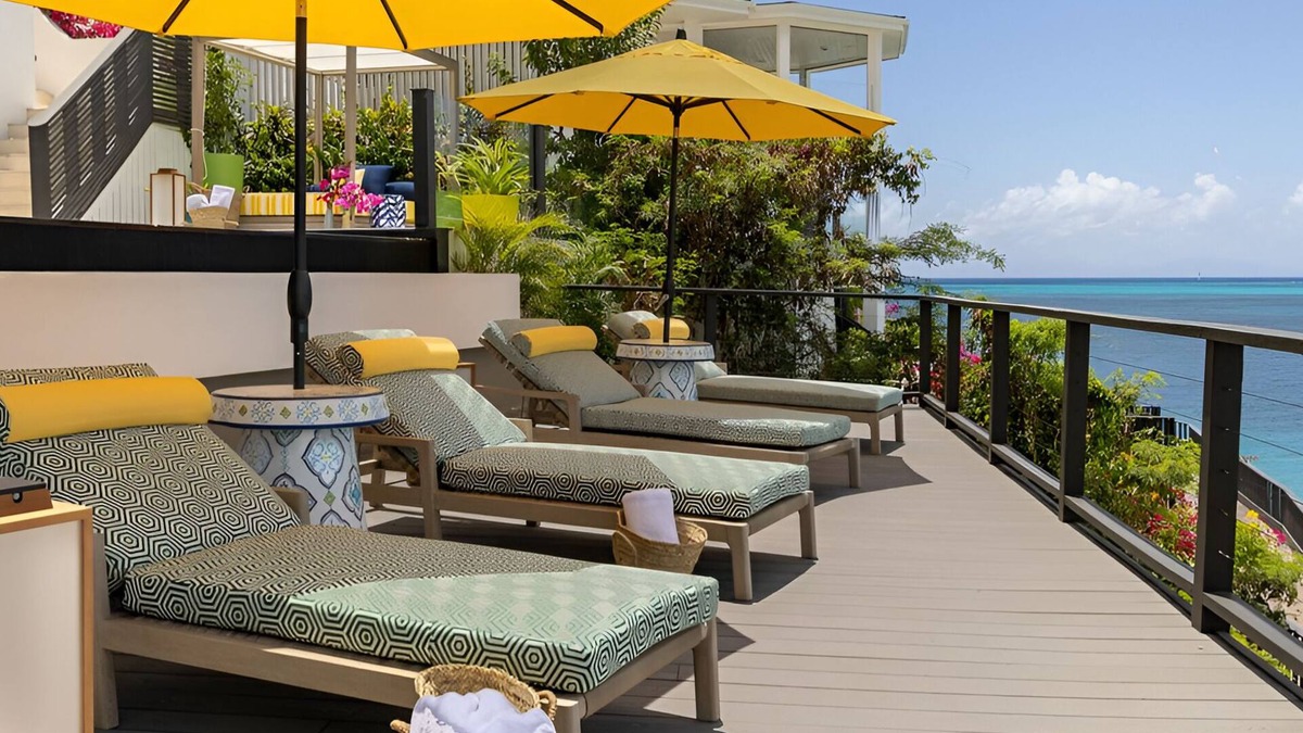 Fryes Beach Hotel | Unwind in a Stylish Beachfront 4 Bedroom Villa with Panoramic Sea Beauty