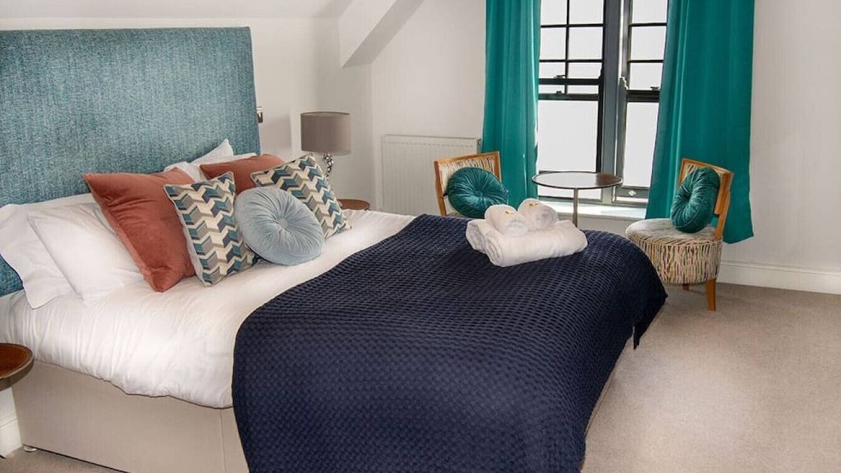 Penarth Hotel | Unwind in Lush Surroundings -Seaview Double Room