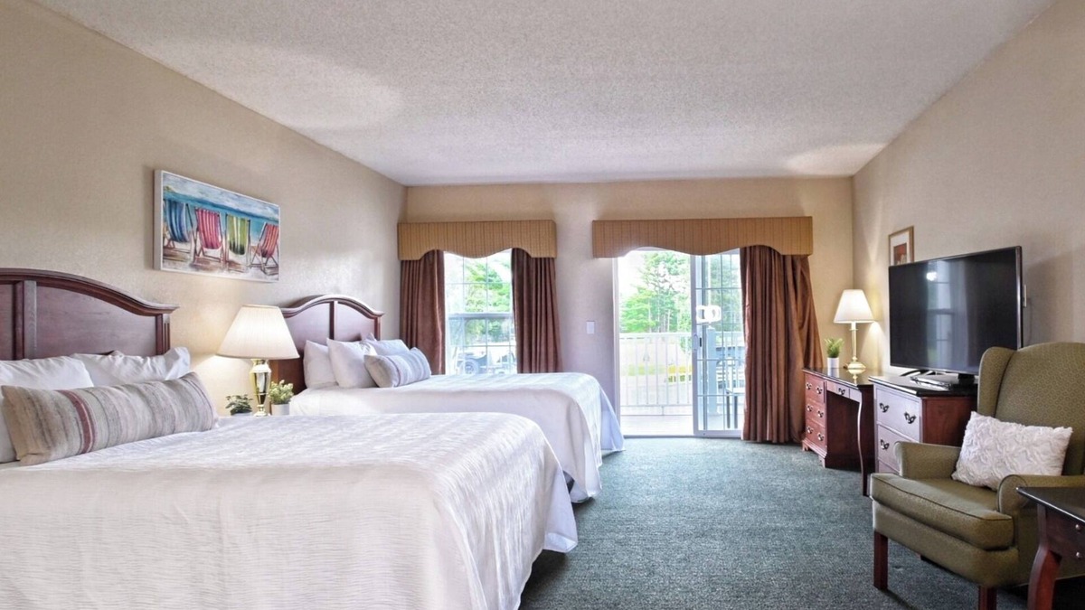 Pembine Hotel | Unwind in Serene Quaint Room Near Outdoor Activities with Indoor Pool