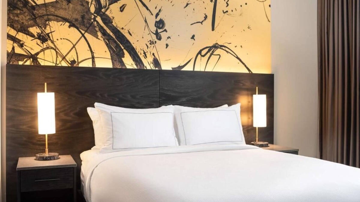 Central Area Hotel | Unwind in Style and Comfort! Pet-friendly Property, Onsite Parking!