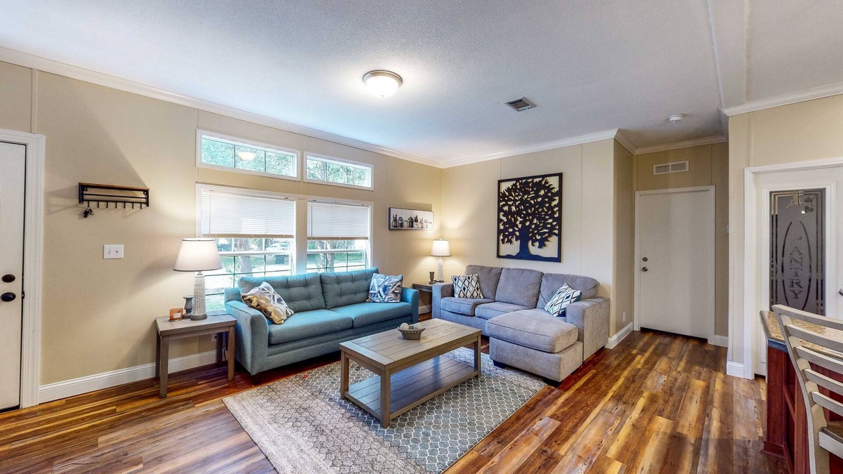 Williston House | Unwind in Williston: Ride and Dive Getaway