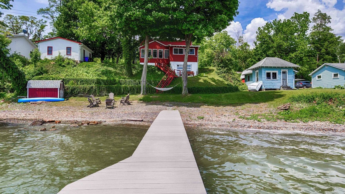 Town of Benton House | UnWined Lakeside: Remodeled Lakefront Home