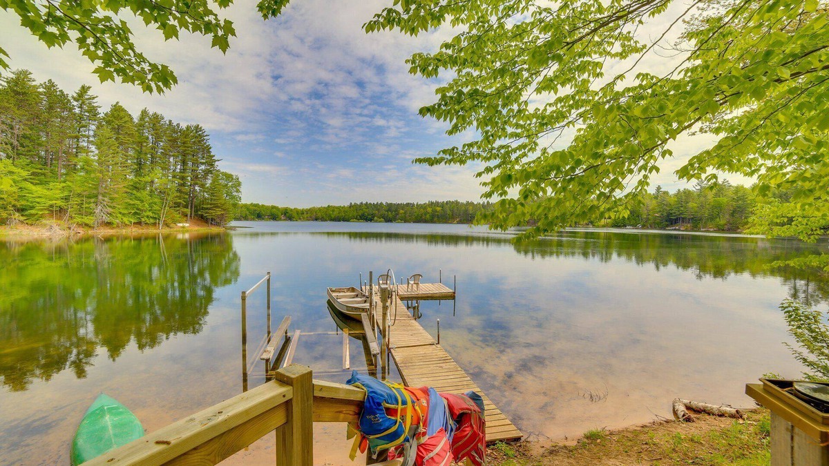 Wetmore Bed & Breakfast | UP Badger Lodge BnB-Lake Suite