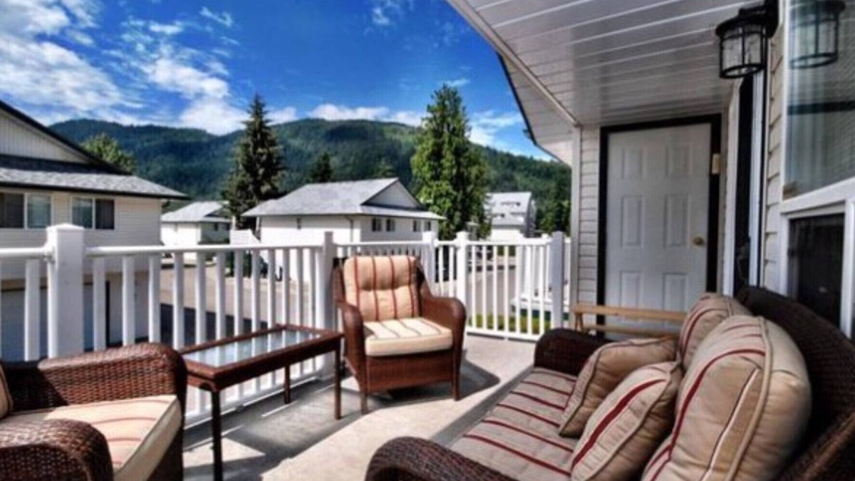 Sicamous House | Up for grabs Julu 20-27th - Lake Property