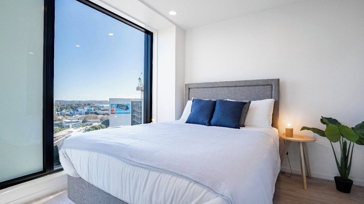 Newton Apartment | Up in the cloud with entire view of Ponsonby