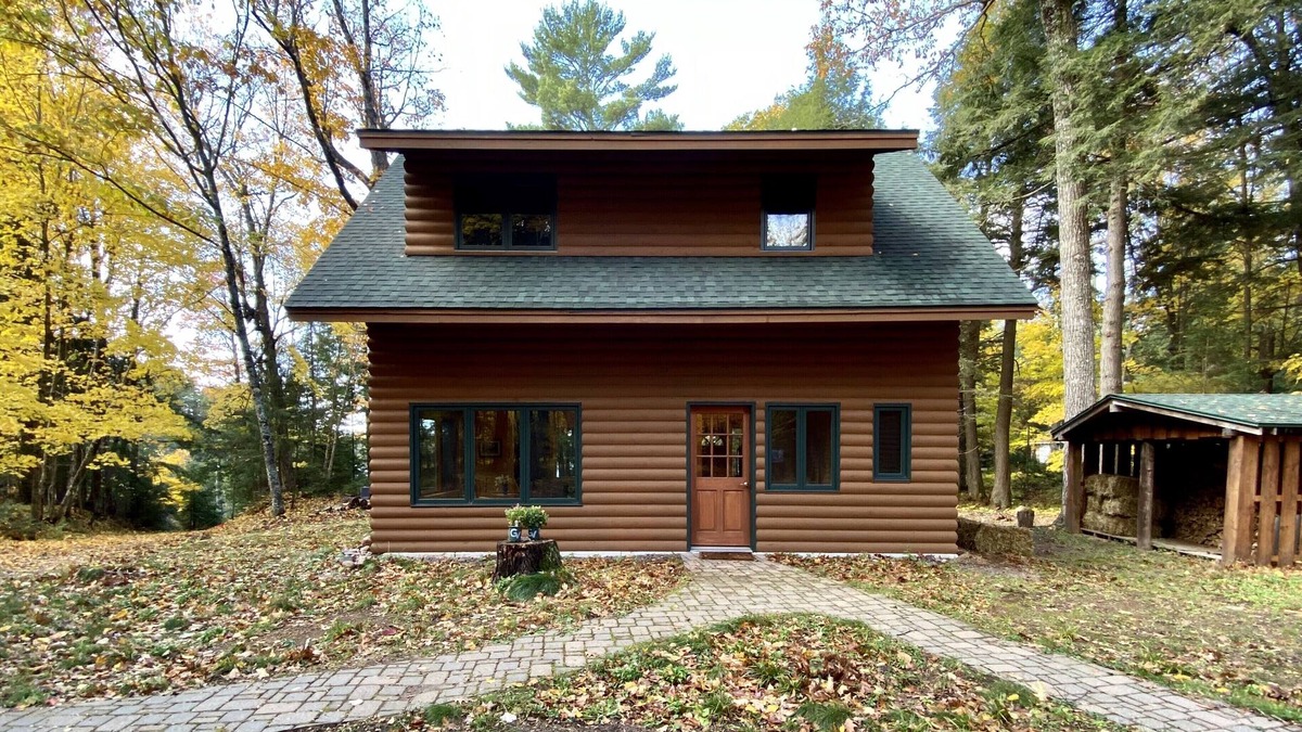 Cable Cabin | Up North Gem on Diamond lake in Bayfield County, Wisconsin