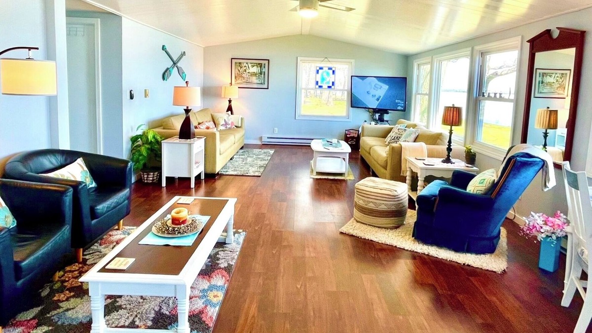 Cheboygan House | Up North Getaway, Pet friendly, Dock, Kayaks, Firepit, Views. Near Mackinaw City