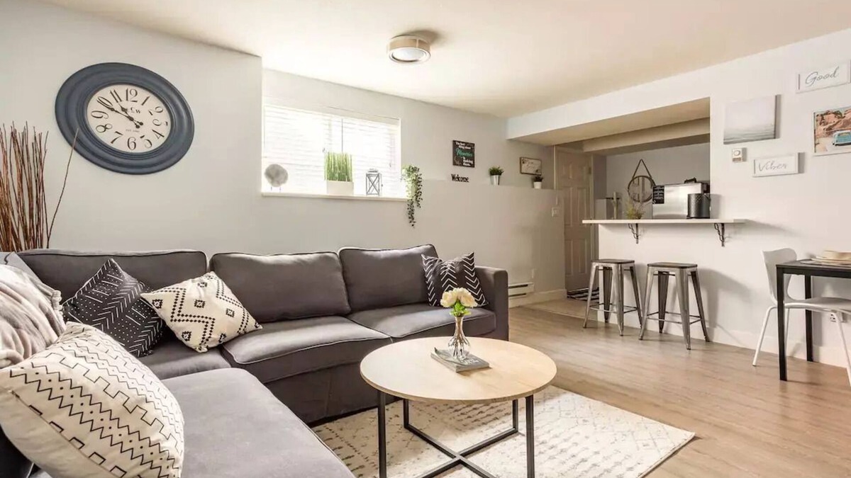 Maple Ridge House | Up on the Hill