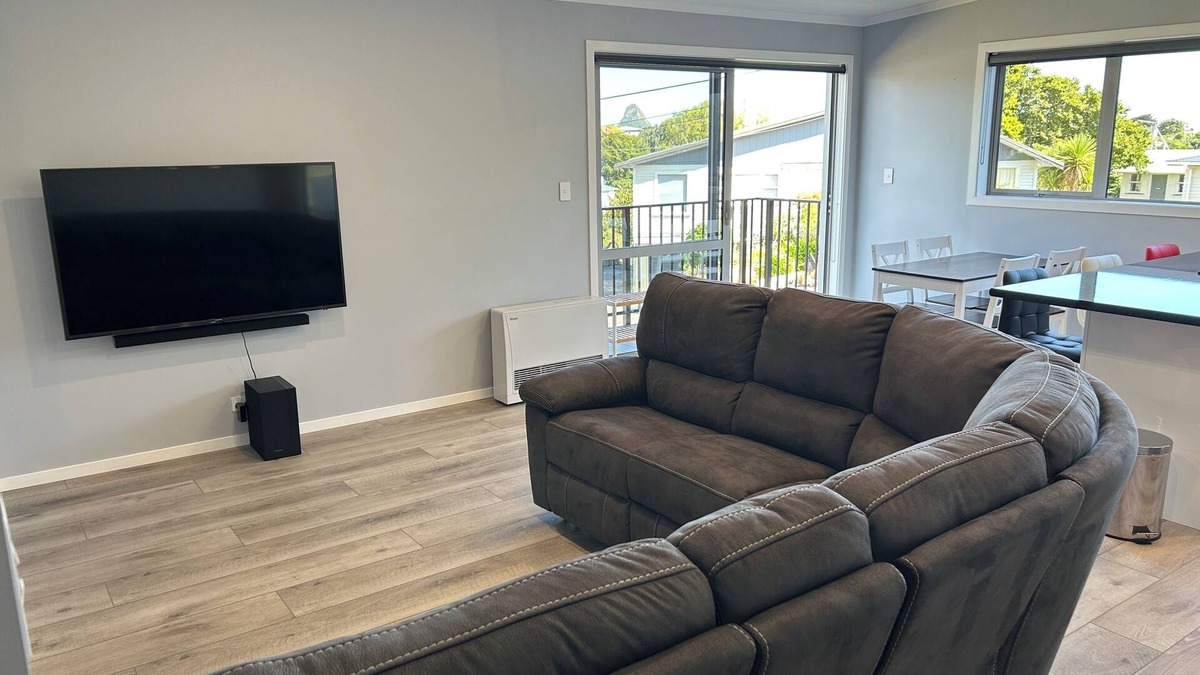 New Plymouth House | Up Top on Truro - Find Your Perfect Home Away from Home