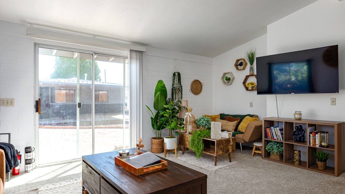 Midtown House | Update 2 BR Townhome in Tucson | Laundry