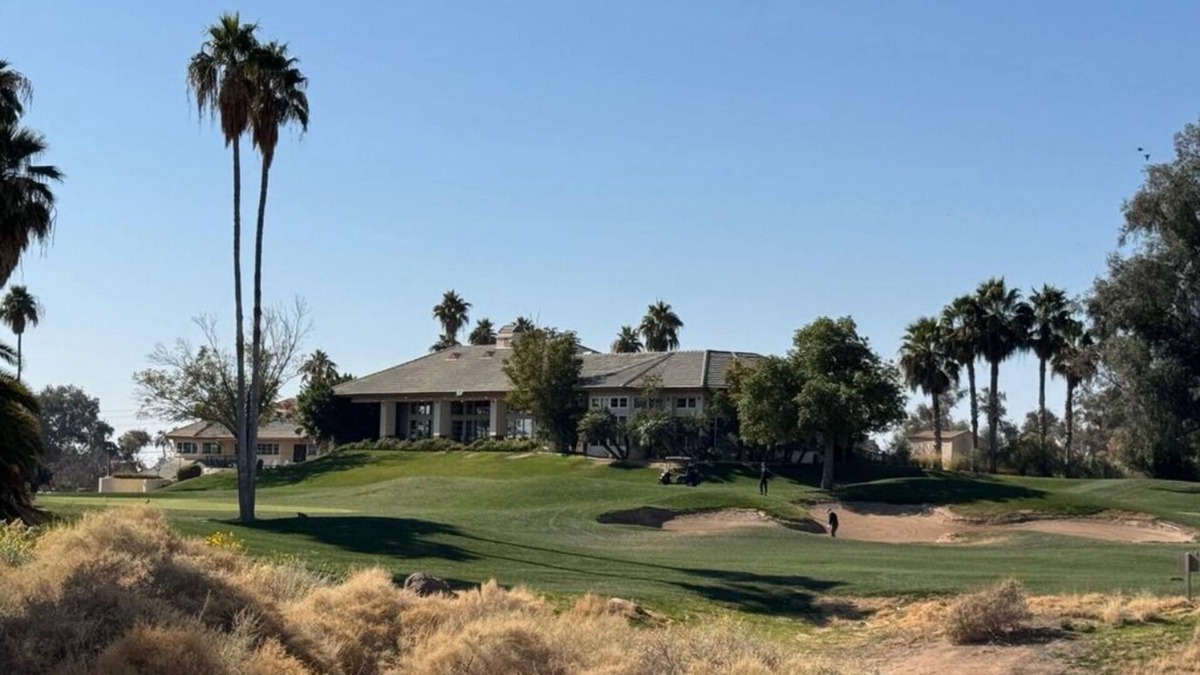 Superstition Lakes Condo | Updated 2 bedroom 2 bathroom condo - Golf Course View - Excellent Location