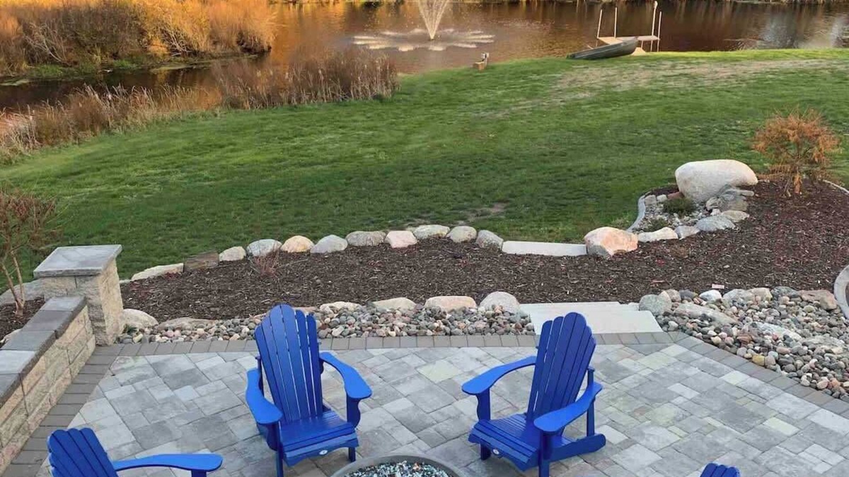 Elk River House | Updated 2BR-PoolTable-Theatre-Trails-Fountain-ERX