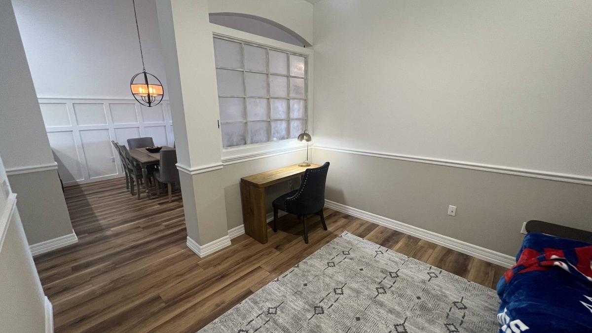 Sarasota Condo | Updated 2nd Floor Condo 12 miles from Siesta Key Beach