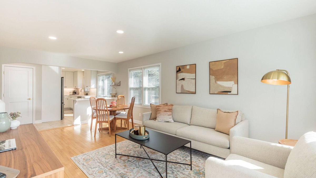 Monona House | Updated 3 bed + office ranch home close to Downtown Madison
