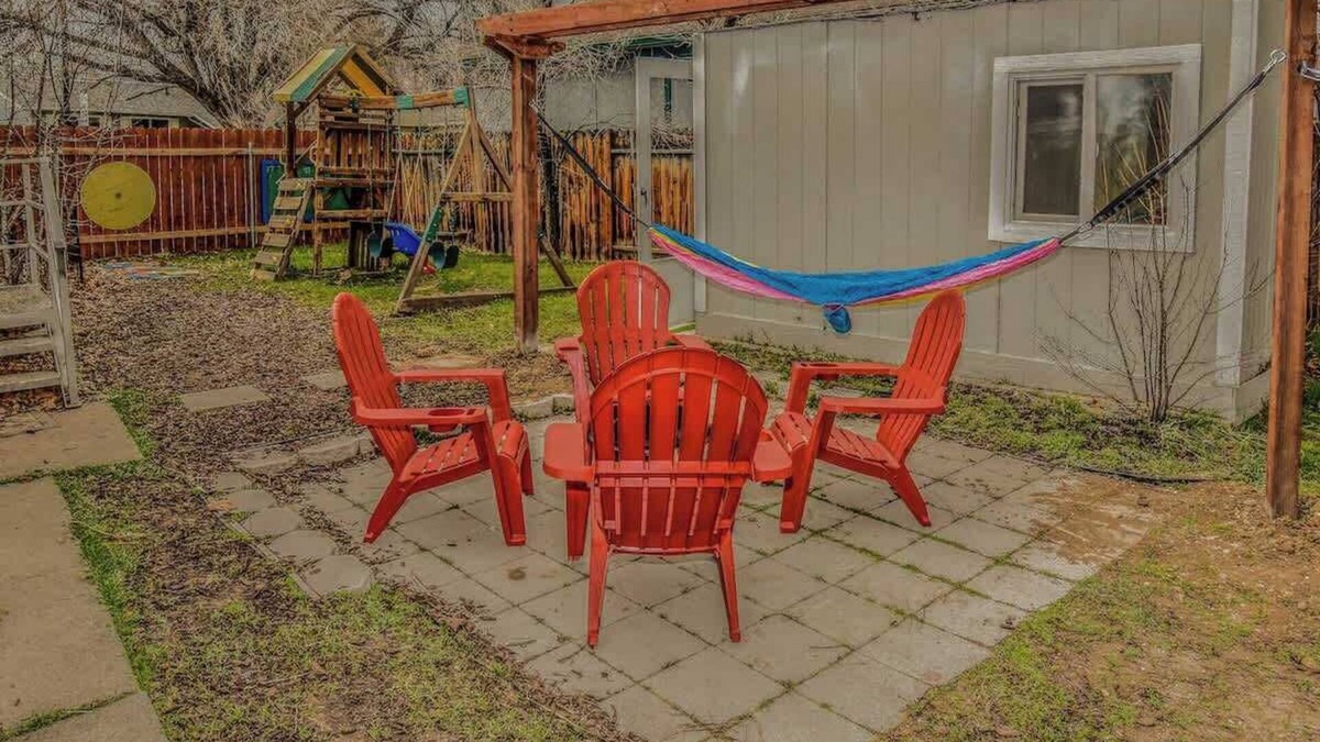 West University House | Updated 3-Bed Reno Home w/Hammocks & King Beds near Casinos & University