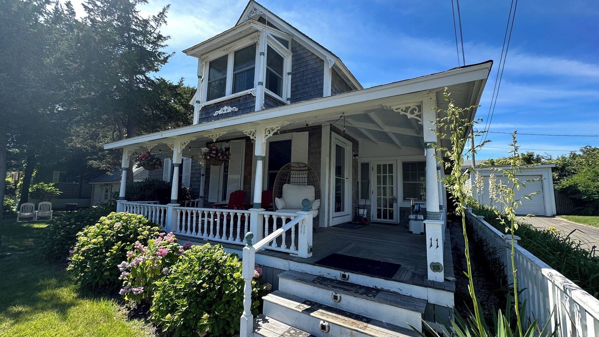 Oak Bluffs Cottage | Updated 3-bedroom in gorgeous Oak Bluffs w/waterviews and expansive front porch