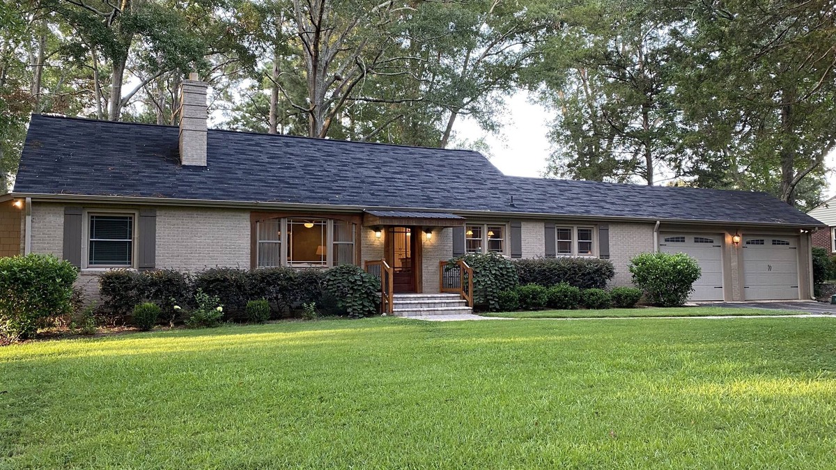 Clemson House | Updated 4 bed/3 bath home within walking distance to CU's campus & Death Valley