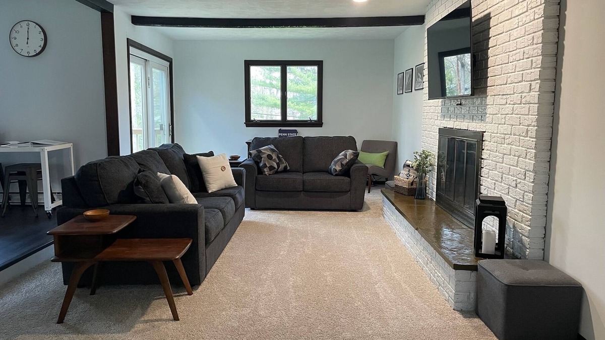Park Forest Village House | Updated 4 br PSU home, close to campus