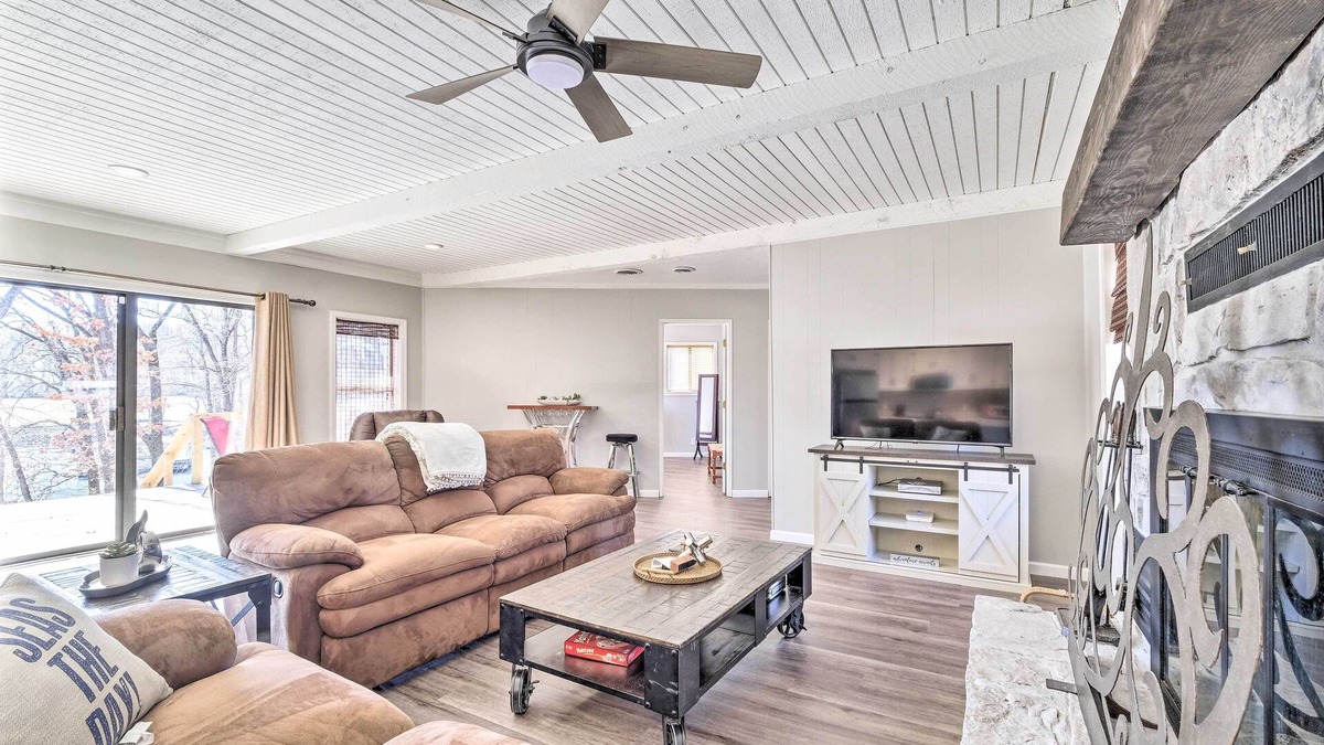 Afton Cottage | Updated Afton Cottage w/Dock & Lake Access!