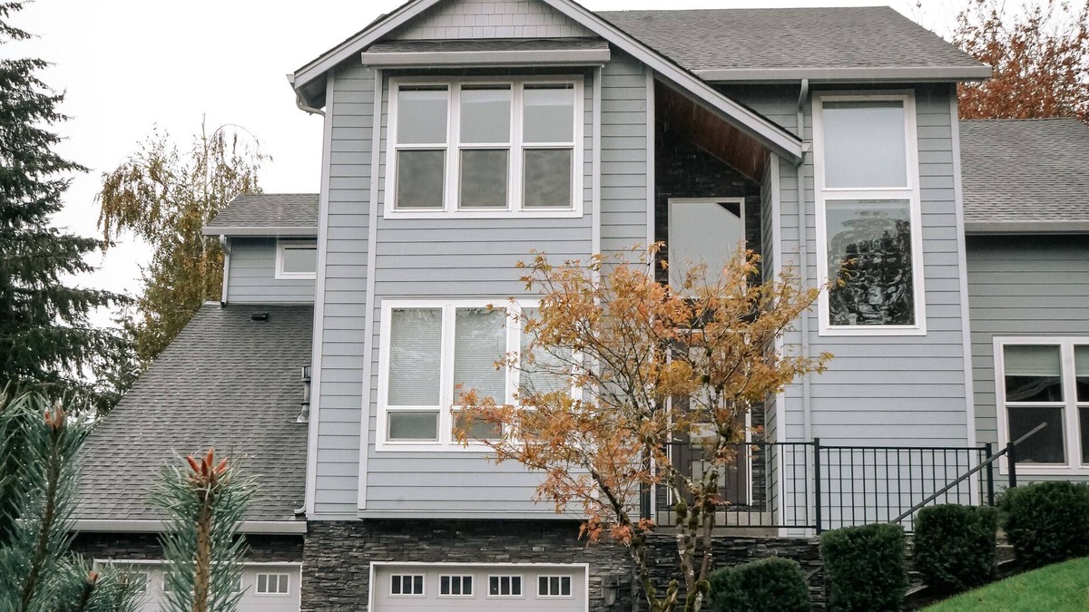 Washougal House | Updated and Modern Family Stay, Gateway to The Columbia River Gorge!
