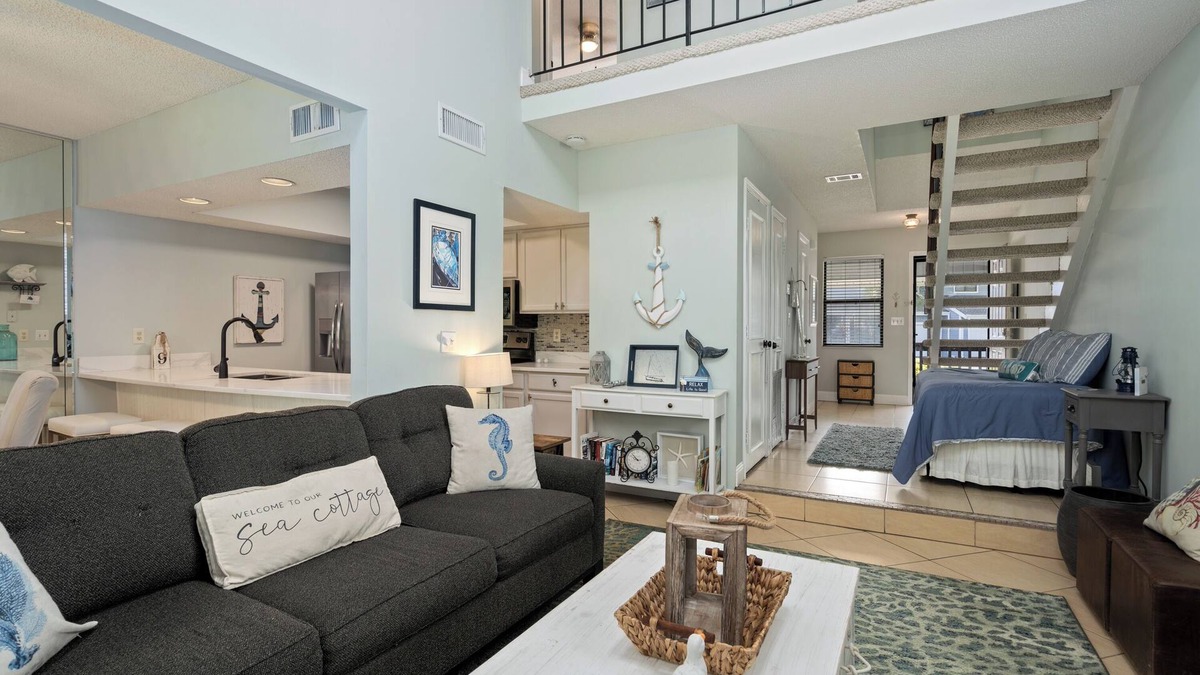 Orange Beach House | UPDATED BATHS! LAST MINUTE DEALS-Coastal Modern END UNIT in OBA-WALK Everywhere!