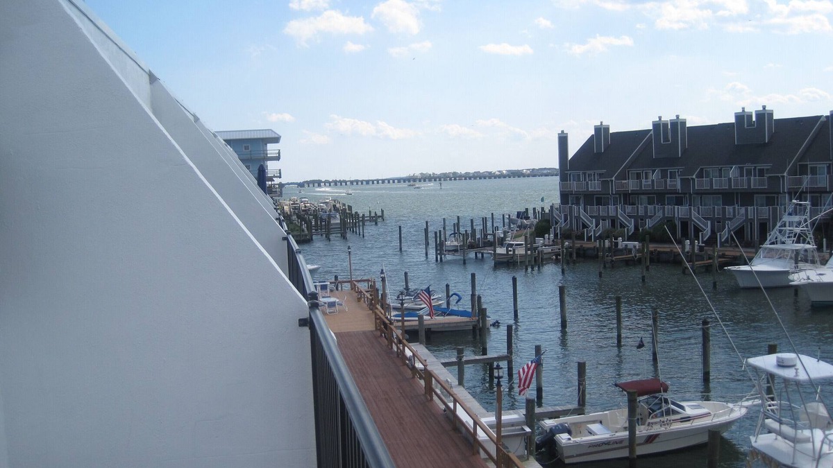 Ocean City Condo | UPDATED! Bayside 2bd/2ba Condo. Boat slip avail. Near Harbor Island.