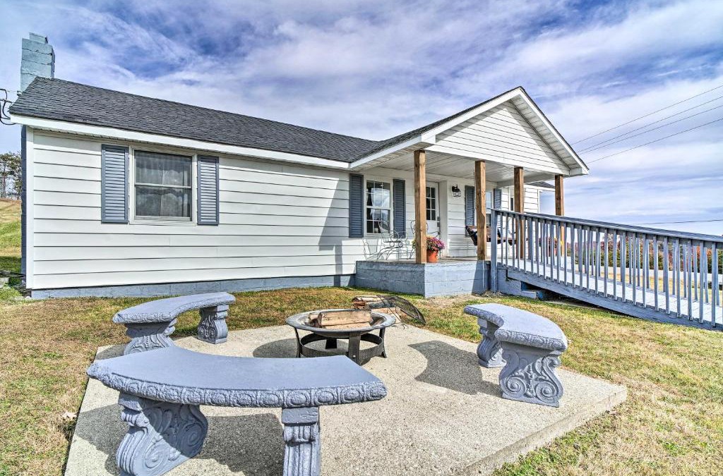 Heidelberg House | Updated Beattyville Ranch-Style Home with Yard!
