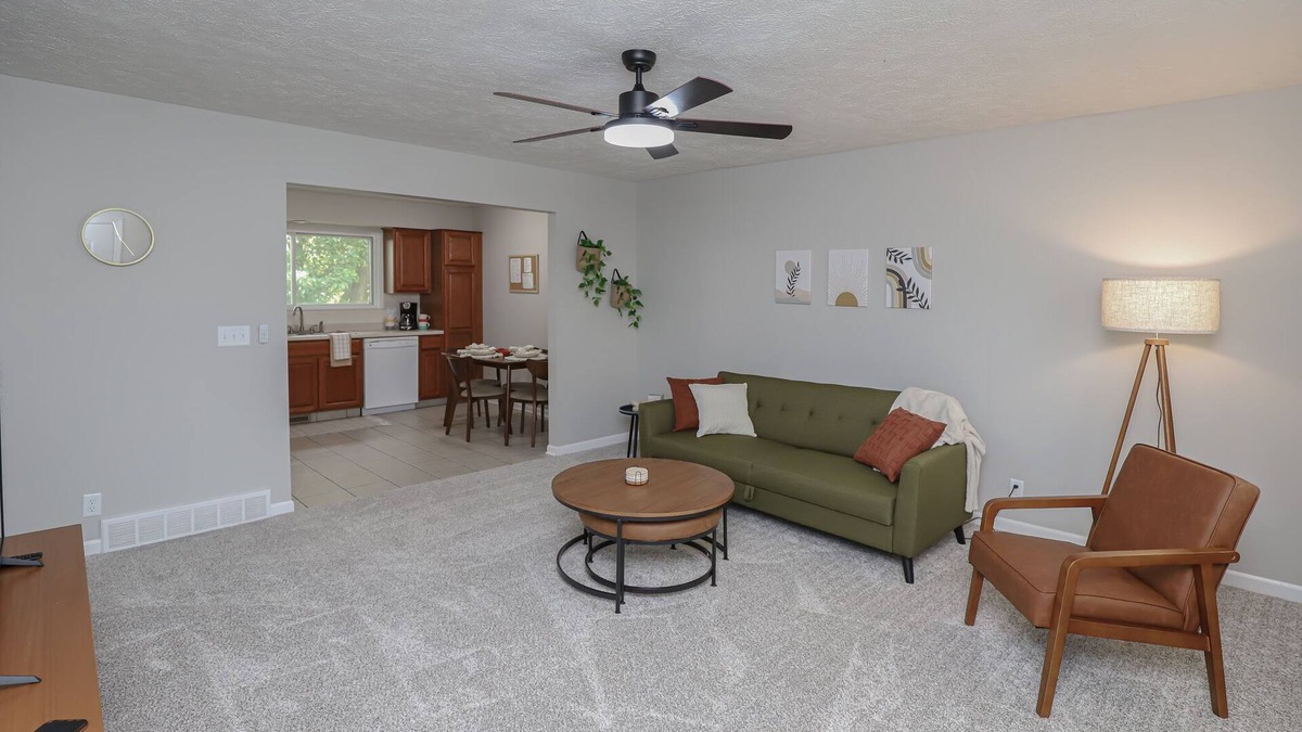 Bellevue House | Updated Boho Duplex - Close interstate access - Minutes to Downtown & Amenities