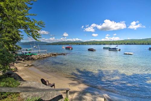 Bristol House | Updated Bristol Lakehouse with Kayaks and Beach Access