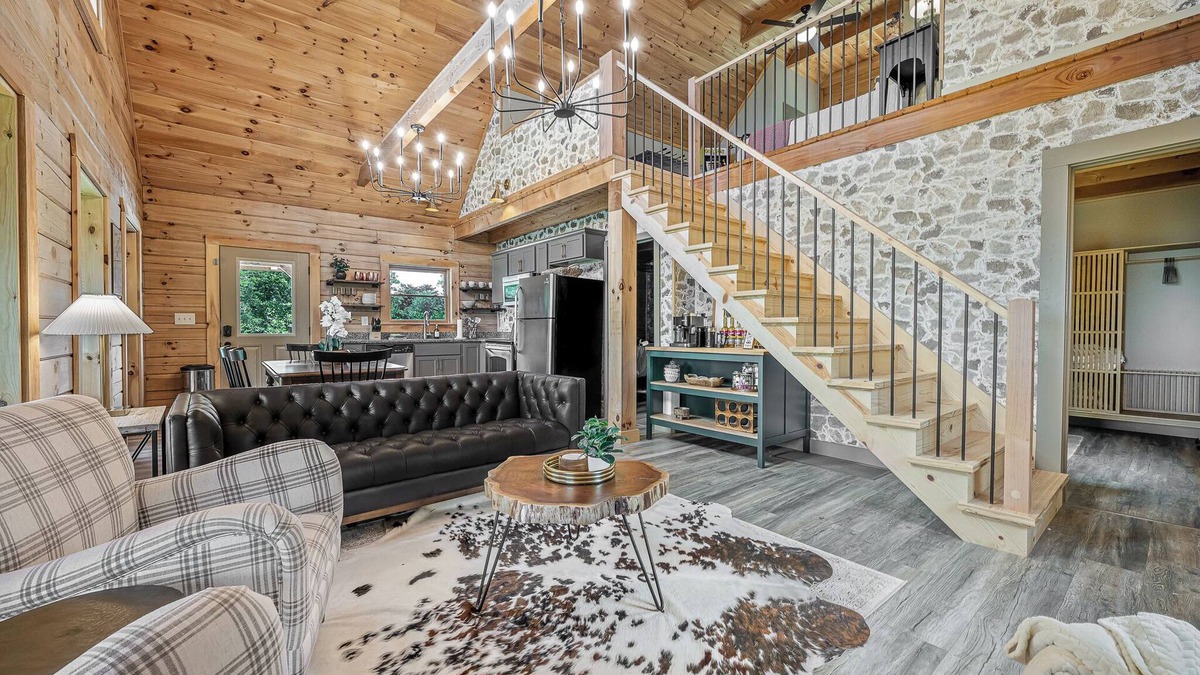 Mentone Cabin | Updated Brow View Cabin with Hot Tub/Fire Pit/Arcade in Mentone