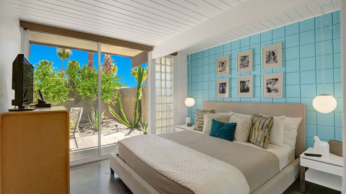 Twin Palms Condo | Updated Bungalow Condo located at the Famous Ocotillo Lodge