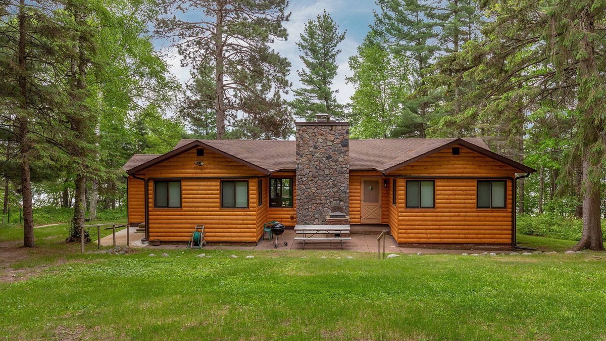 Crosslake Cabin | Updated cabin on Big Trout Lake Whitefish Chain MN Crosslake