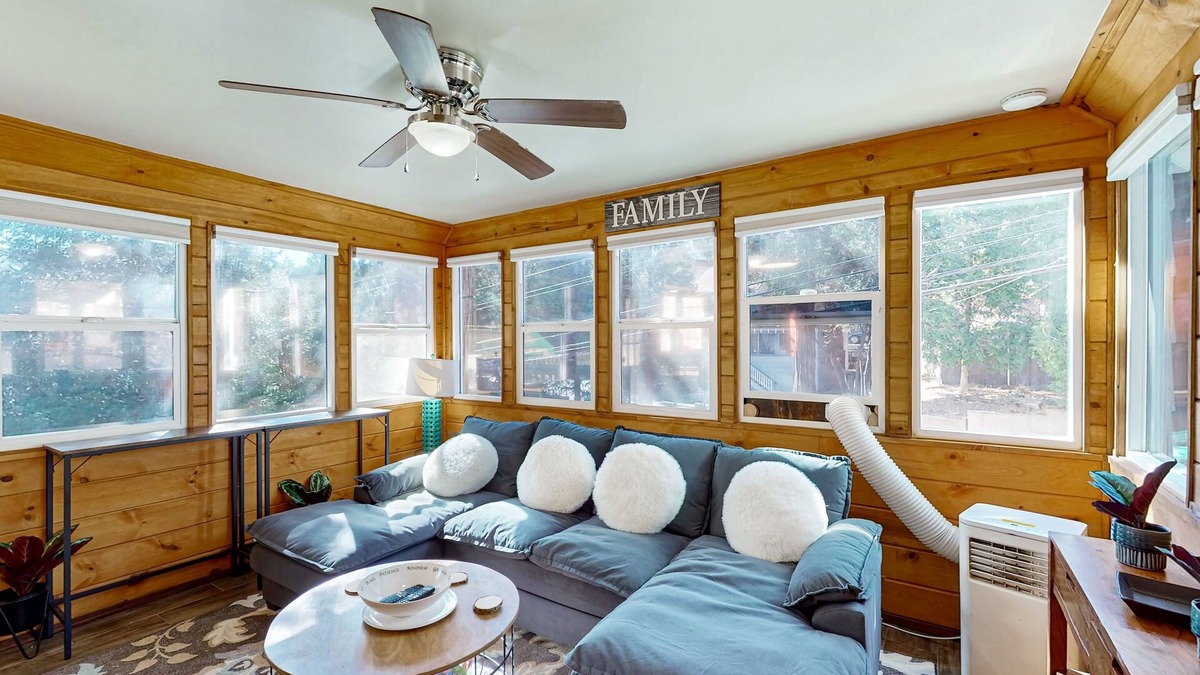 Cedar Glen Cabin | Updated Cabin w/Washer/Dryer & WiFi, Close To Lake, Shopping, and Hiking