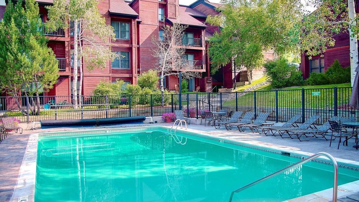Steamboat Springs Condo | Updated/Clean Condo w/Heated Pool-Hot Tubs-Tennis-Grills-Patio on Green Space-Near Resort/Town Bus