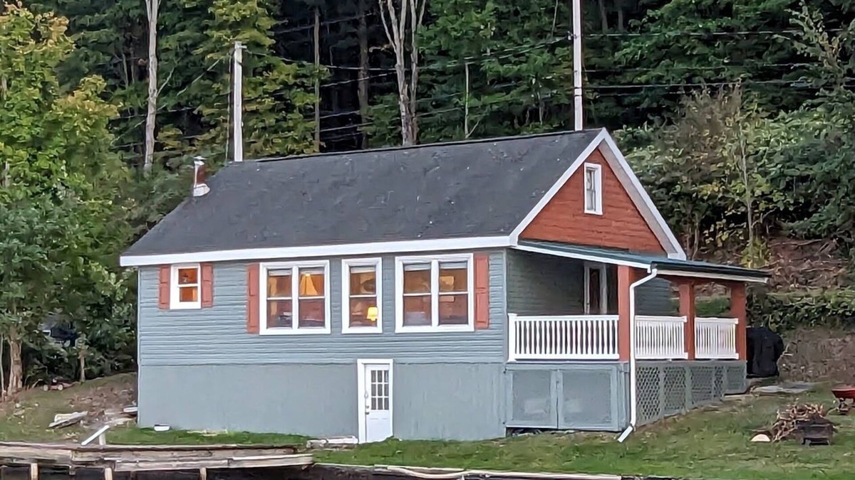 Cuba Cottage | Updated Cuba Lake Retreat. Pontoon Available