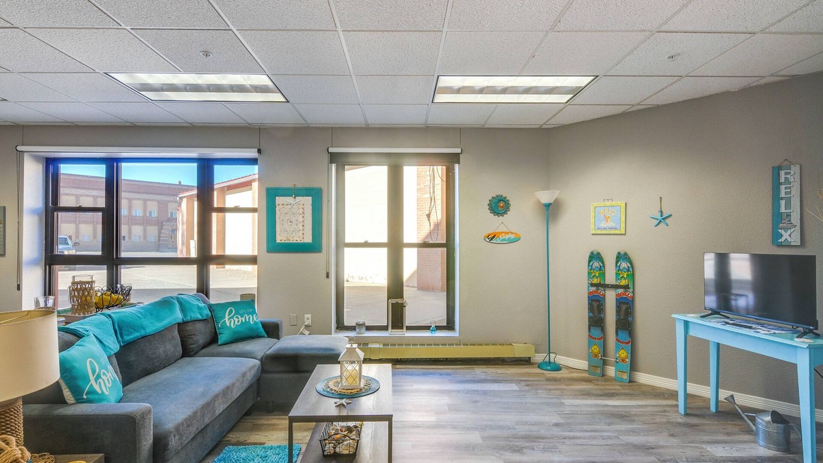 Del Norte Apartment | Updated Del Norte Apartment, Walk to Downtown!
