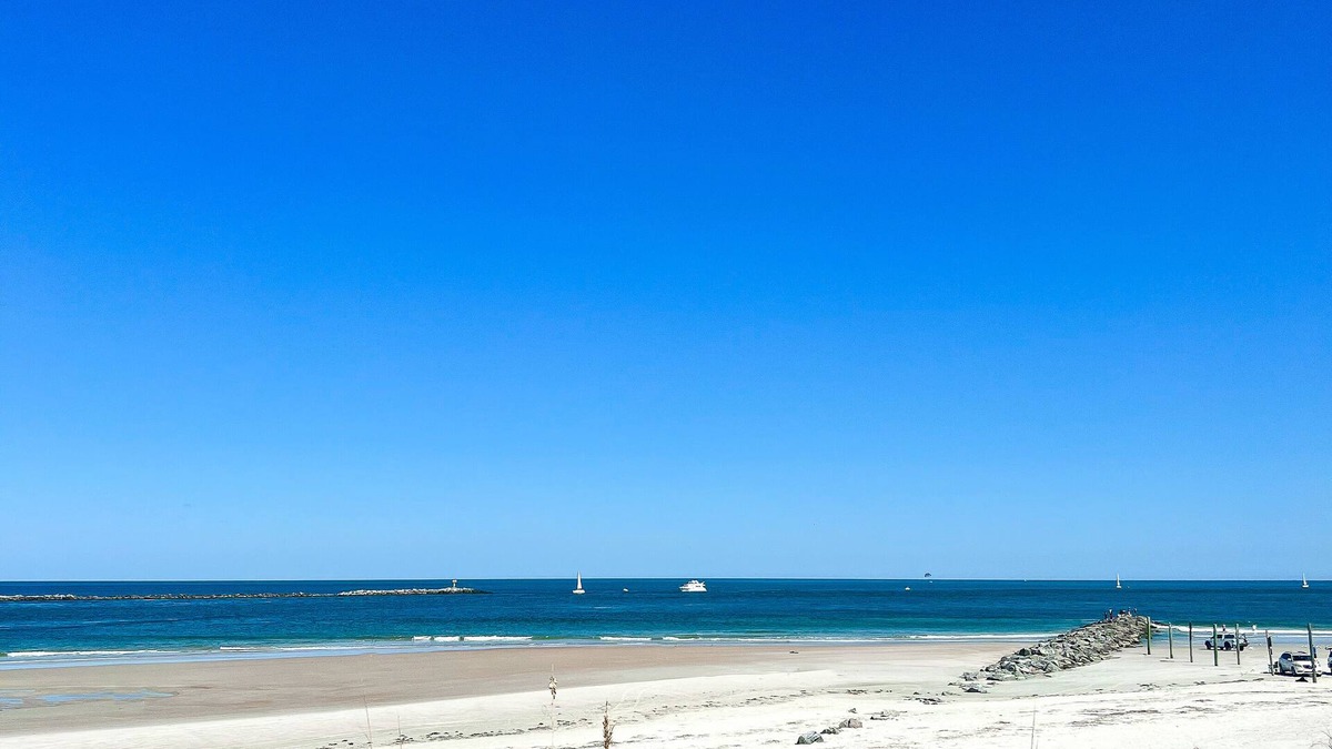 Bethune Beach Condo | Updated, Direct Oceanfront Getaway in Chadham by the Sea! Amazing Amenities