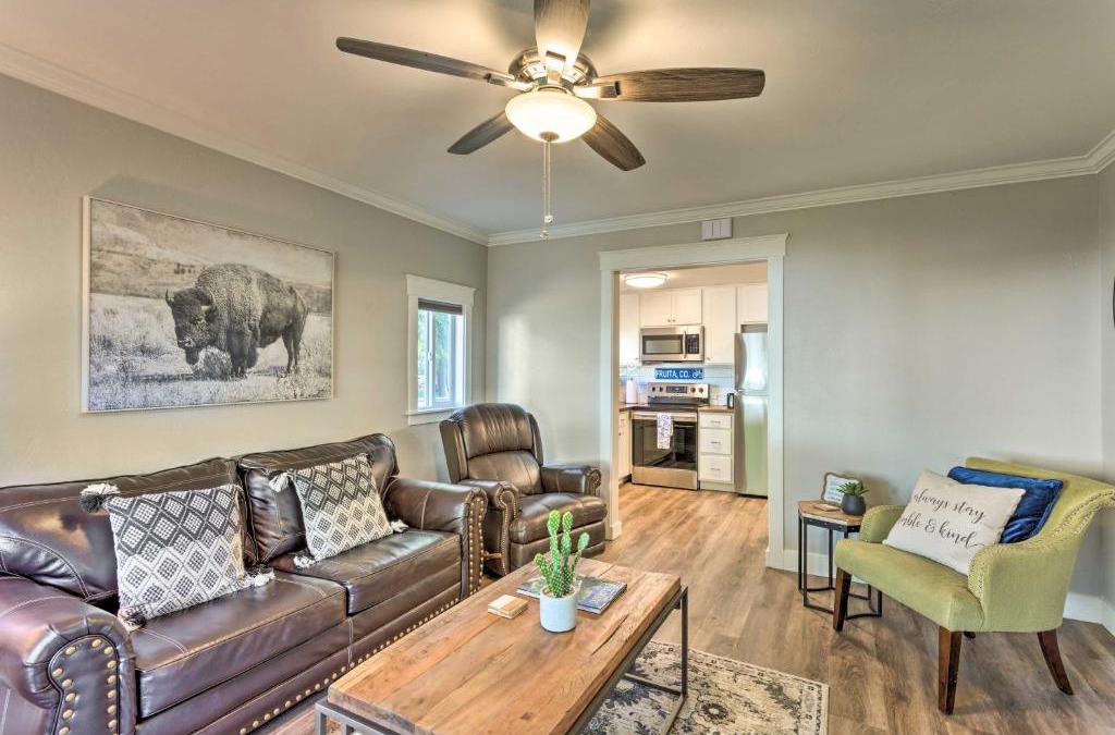 Fruita House | Updated Fruita Cottage - 1 Block to Downtown!